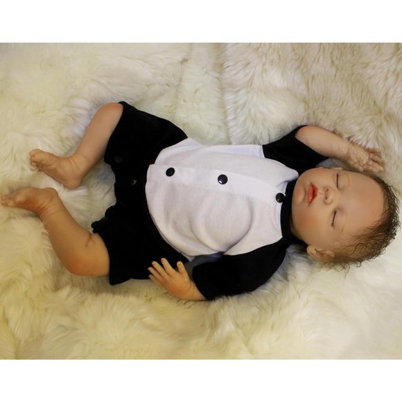 Silicone Reborn Baby Dolls Feel Real - Picture 6 of 7